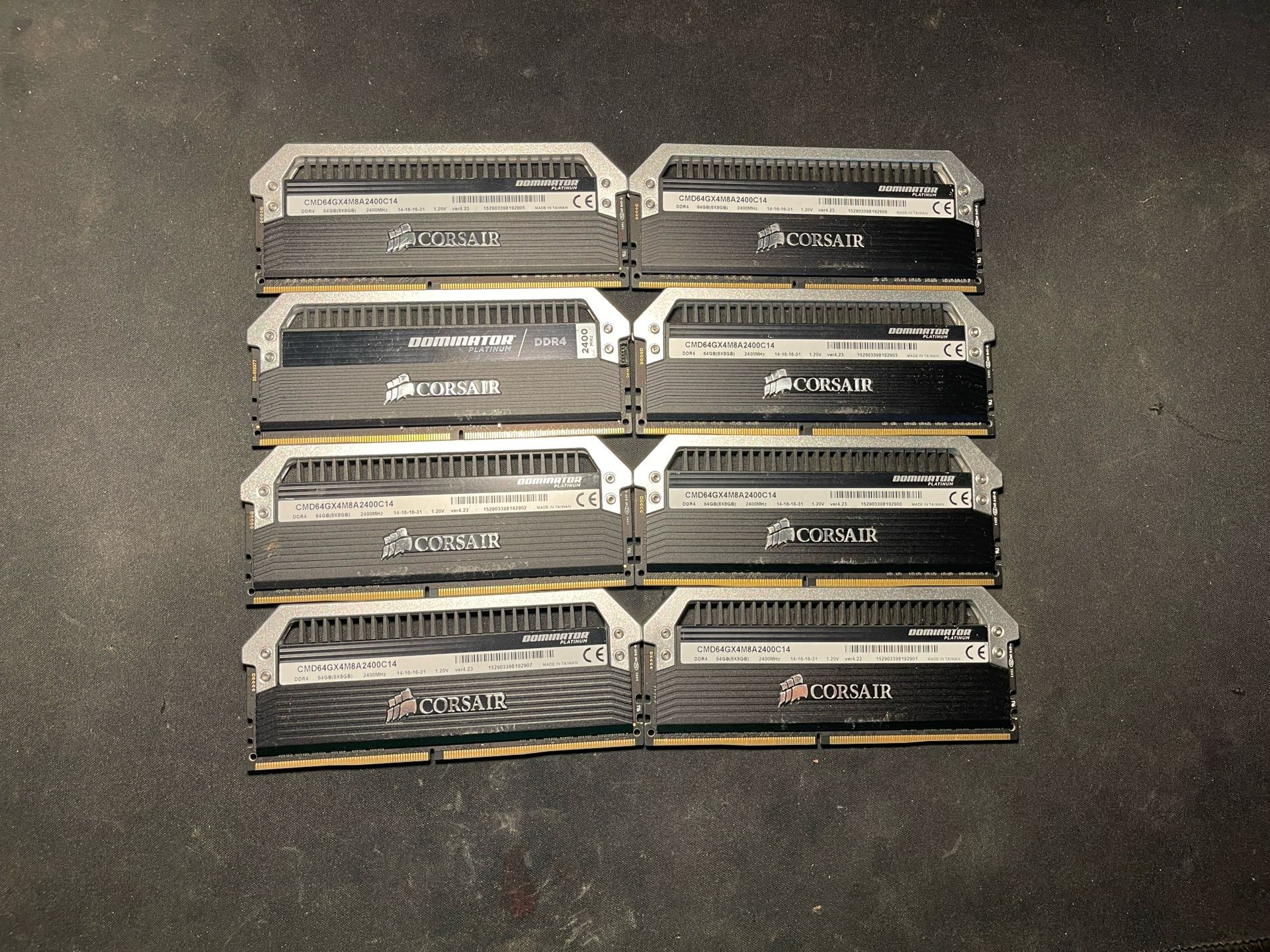 CORSAIR DOMINATOR PLATINUM 64GB (4x16GB) DDR4 2400MHz C16 Desktop Memory