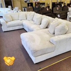 ASHLEY IVORY PLUSH SECTIONAL SOFA COUCH ONLY 10$ DOWN PAYMENT 
