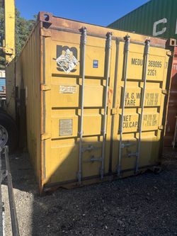 Shipping container
