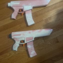2 SPRAY PAINTED GEL BLASTERS 