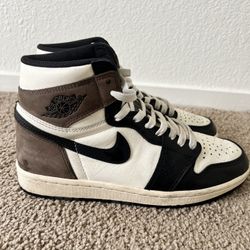 Nike Jordan 1 Mocha