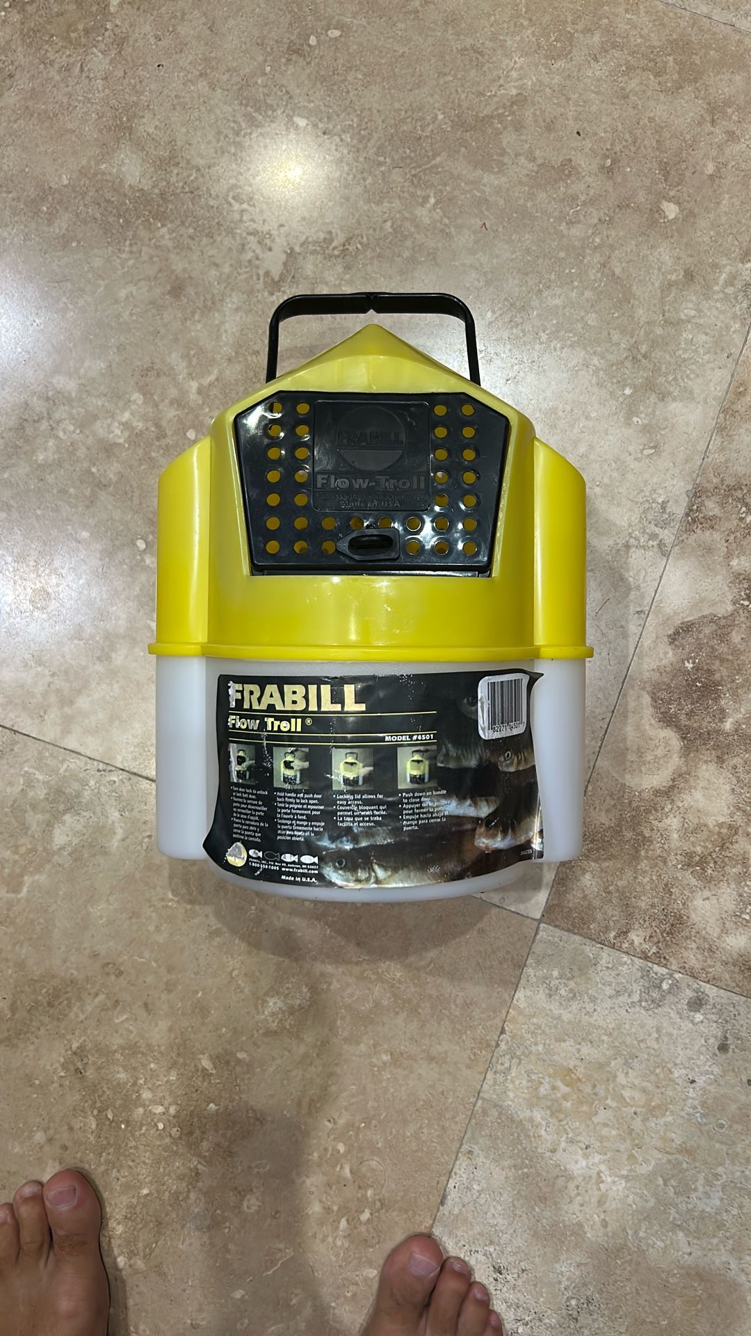 Fishing / Minnow / Bait Bucket Frabill Flow Troll