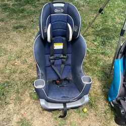 Graco Extend2Fit Car seat