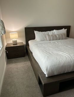 Last Day King Storage Platform Bed Dresser & Nightstand