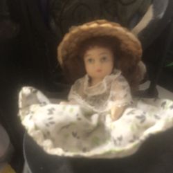 Small Porcelana Doll