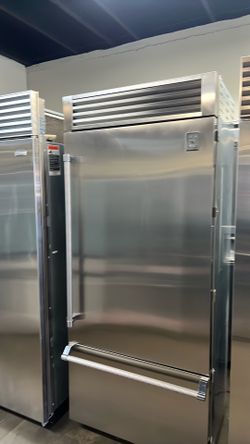 HESTAN 36”WIDE BUILT IN BOTTOM FREEZER REFRIGERATOR STAINLESS STEEL