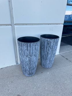 20in plastic resin planter pots set of 2