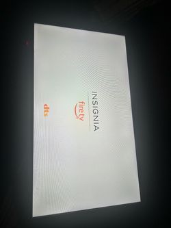 30 in. LCD isignia smart tv no remote