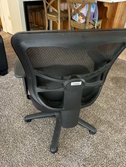 Black mesh office chair