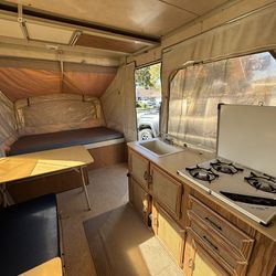 Pop Up  Camper COLEMAN Camping Trailer 1986