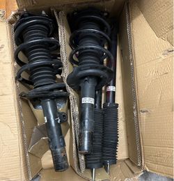 Used 4 shock 2 fronts , 2 rear taked from a honda accord 2018 lx