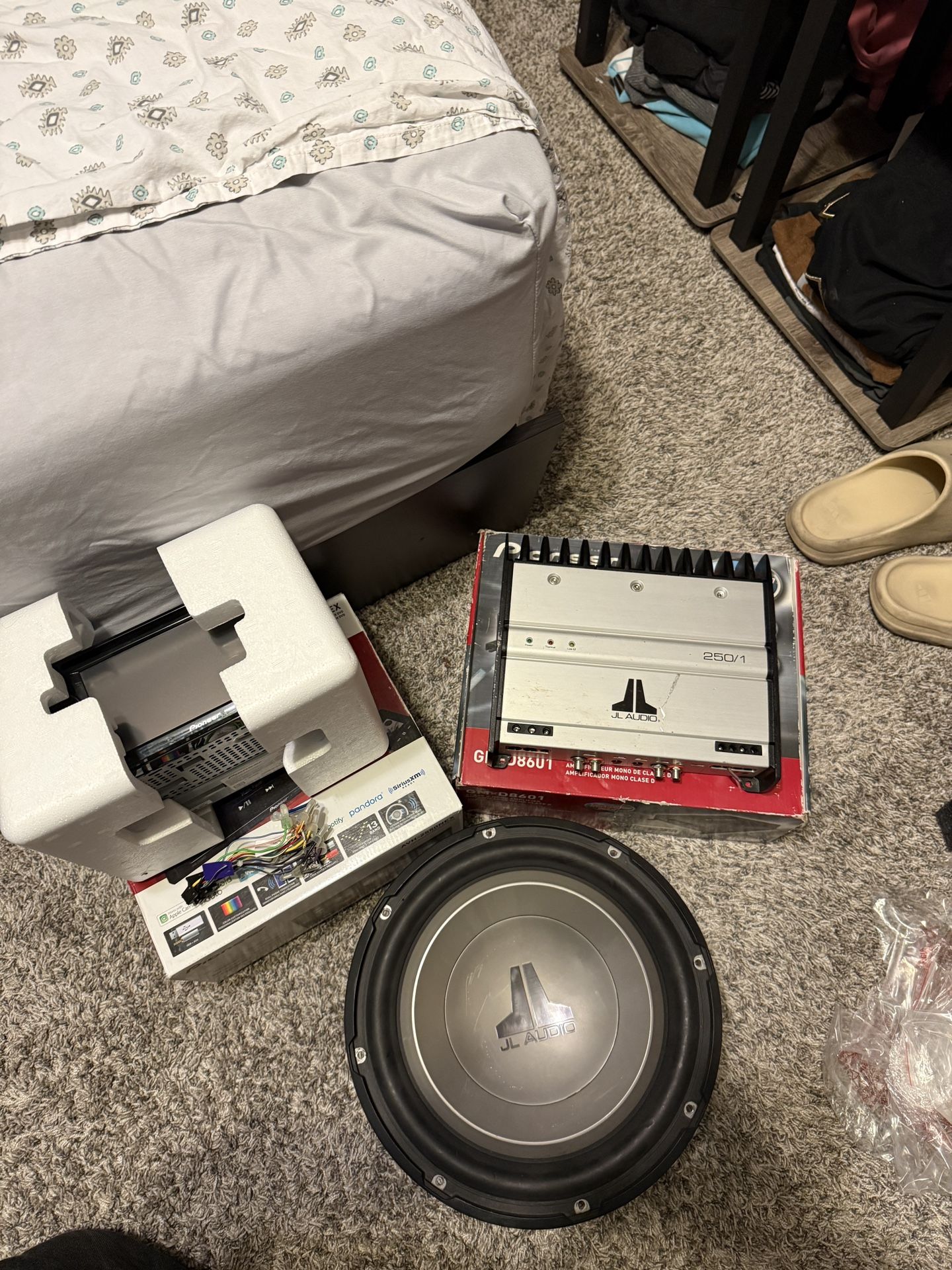 Full Audio And Display For Car