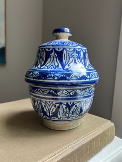 Small Handcrafted Lidded Ginger Jar ( firm on price )
