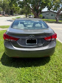 2012 Hyundai Elantra