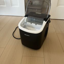Mini Ice Maker