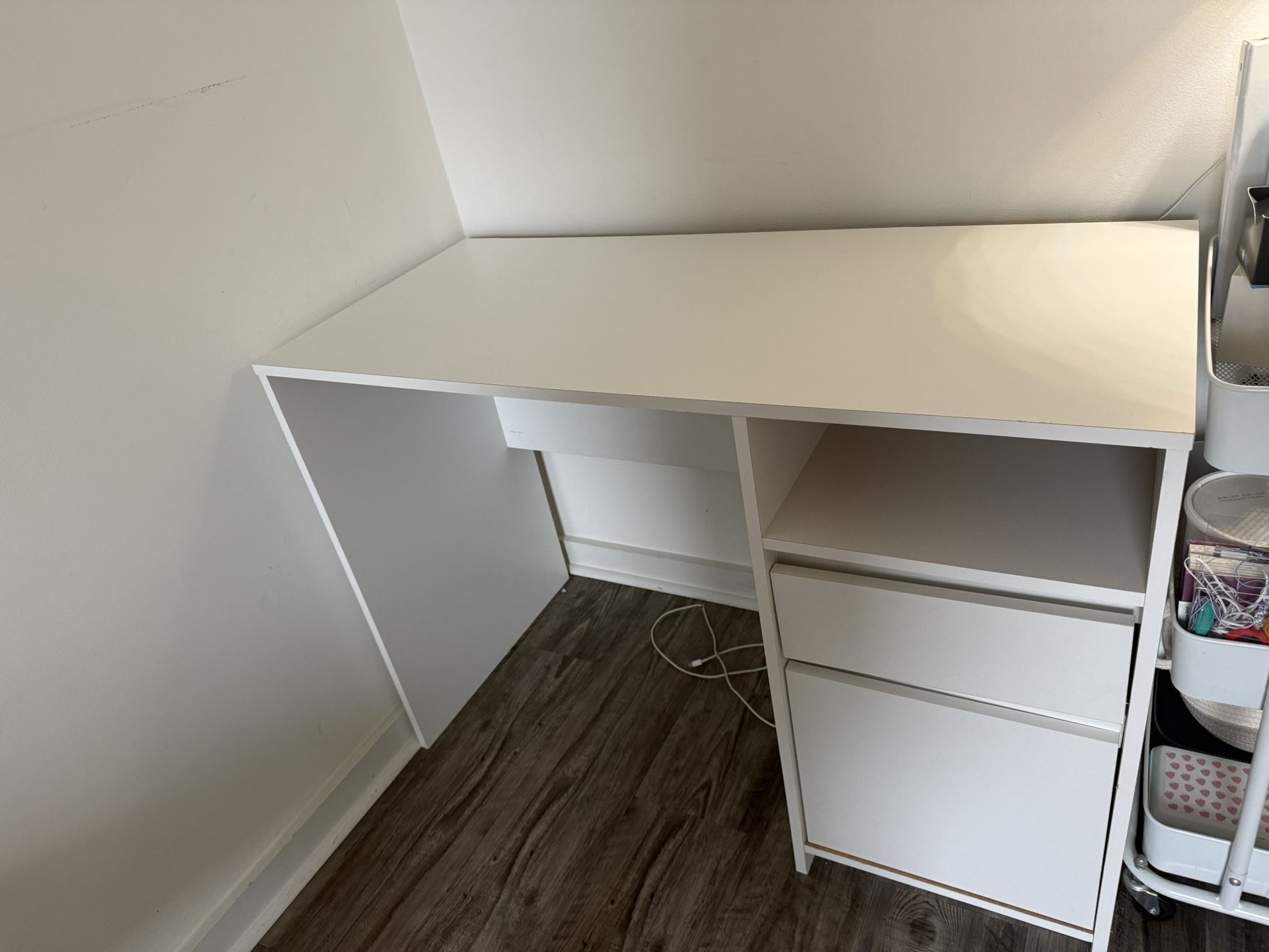 FREE White Wooden Desk