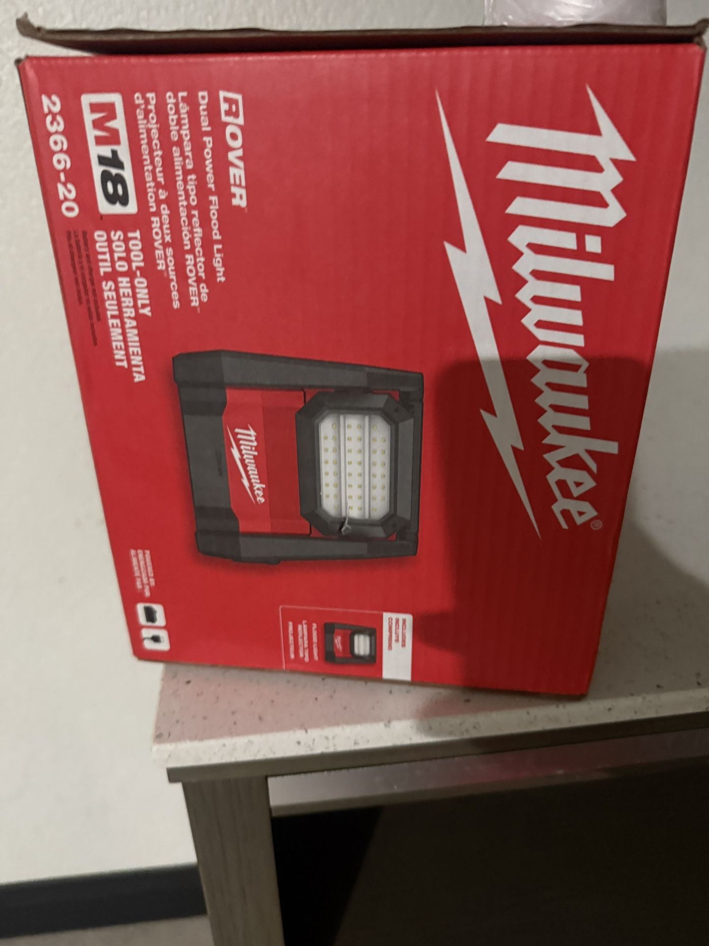 Milwaukee Flood Lamp