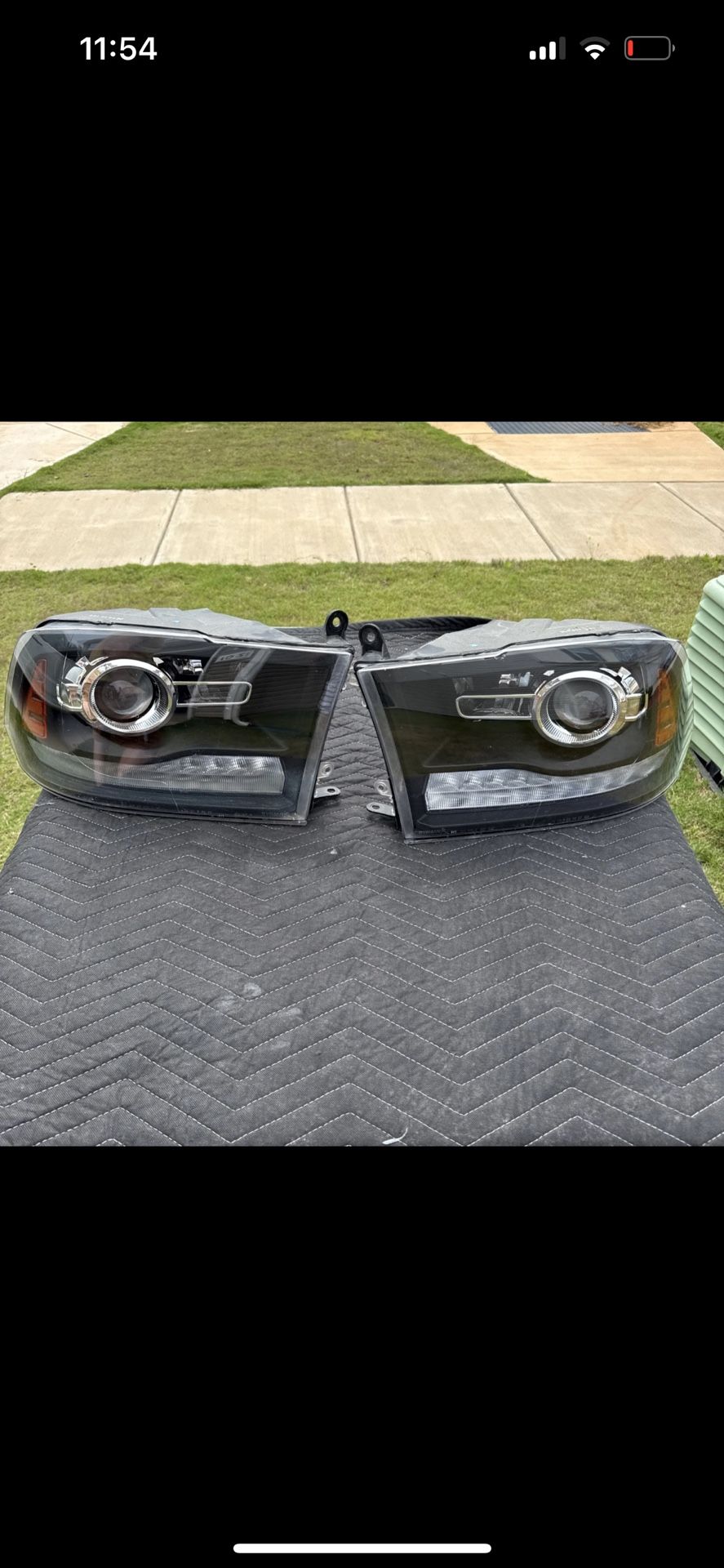For 2013-2014 Ram 1500 / 2014 Ram 2500 Headlights Driver & Passenger Side LH+RH