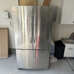 Kenmore Refrigerator 