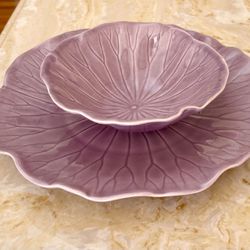 Vintage Metlox Lotus Mid-Century California Pottery 2 Pieces Lavender/Purple 