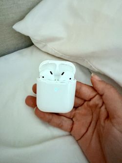AirPods (2nd generation)