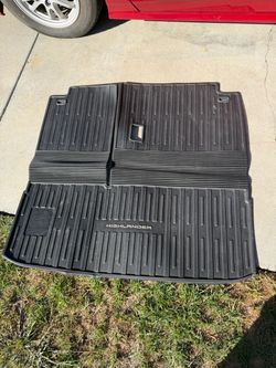 2021 Toyota Highlander trunk mat OEM