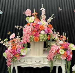 Flowers bouquets natural or artificial