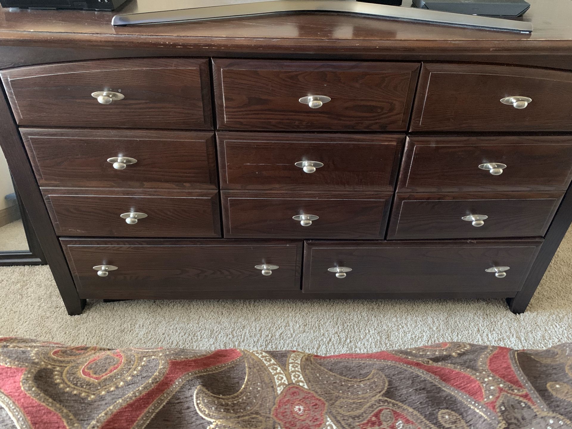 Dresser.... 11 drawers!! - Must go by Jan 2! Make an offer I can’t refuse!