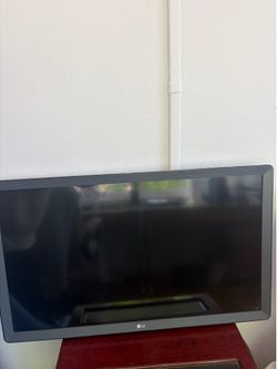 LG 24” Smart TV