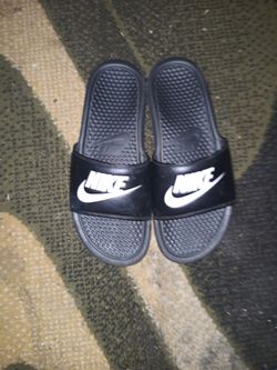 Size 9 Nike Sandals