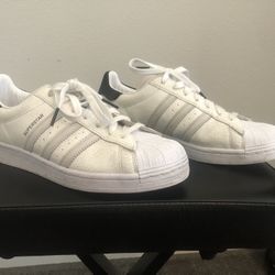 Adidas Superstar Shell Toe Size 10.5 FV2823