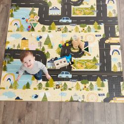 Regalo Around Town Reversible My Play Mat