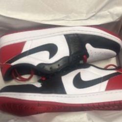 Jordan 1 Low OG Black Toe