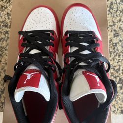 Nike Air Jordan 1 Low TD Cleats Men Size 9 Chicago Red 