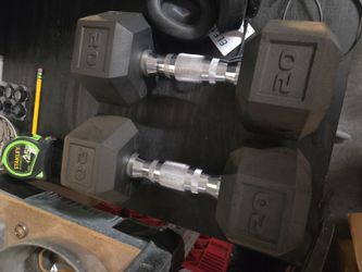 New pair of 2 - 20 lb dumbbells