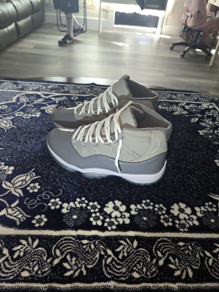 Jordan Style Retro 11 Cool Grey without box - Size 7.5 - Like New