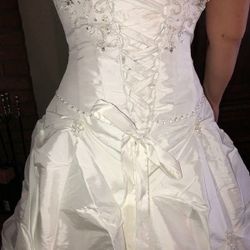 Wedding dress