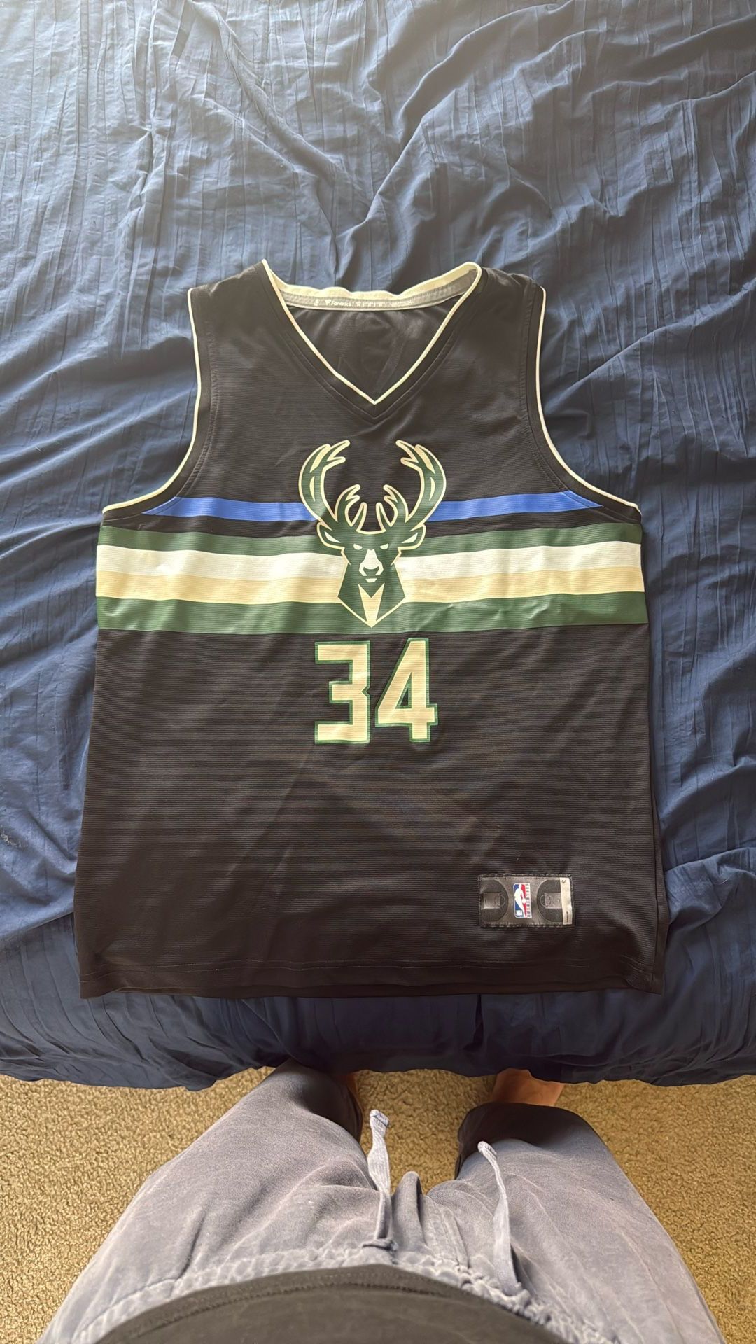 Giannis Antetokounmpo Jersey (Size: M)