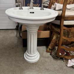 Pedestal Sink