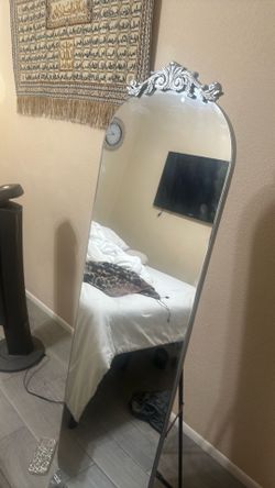 Mirror.