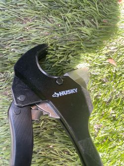 Husky cutter almost new