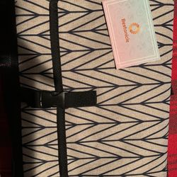 Portable Diaper Changing Pads W/2 Bamboo Face Towels