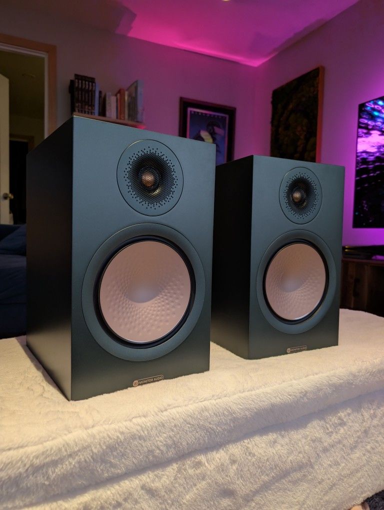 Monitor Audio Silver 100 Bookshelf Speakers (50th Anniversary Edition)