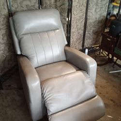 LAZBOY Remote Controlled Full Leather Recliner 