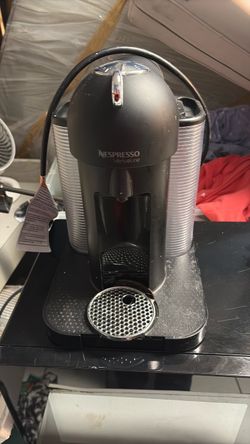 Nespresso VertuoLine Coffee Machine/Máquina de café Nespresso VertuoLine
