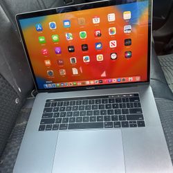 Apple MacBook Pro Laptop For Sale Nice Big Screen Intel i7 Quad Core 16GB Ram 256GB SSD Storage Ready For School Work Or Entertainment 