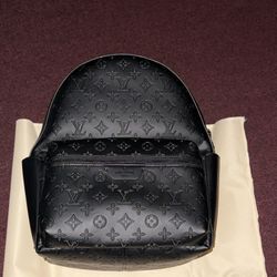 Discovery Pm Monogram Shadow 