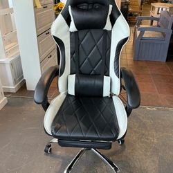  Gaming Chair, Computer Chair with Footrest and Massage Lumbar Support, Ergonomic High Back Video Game Chair with Swivel Seat and Headrest   💰80$