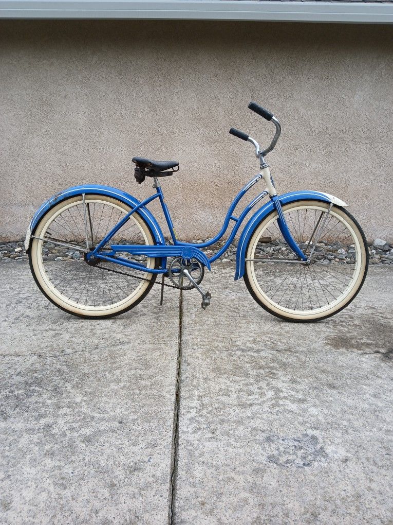 1950’s Schwinn Vintage Cruiser Bike