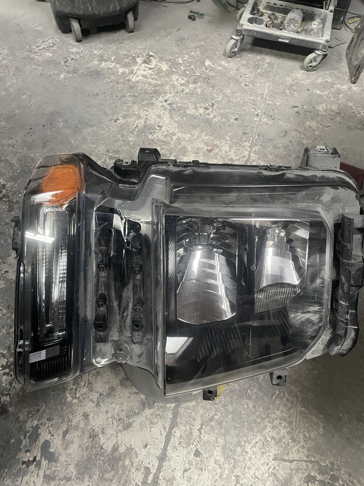 20-25 Chevy Silverado HD Headlight